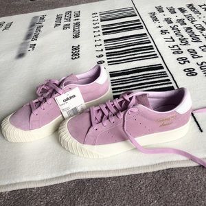 Adidas original women sneaker shoe